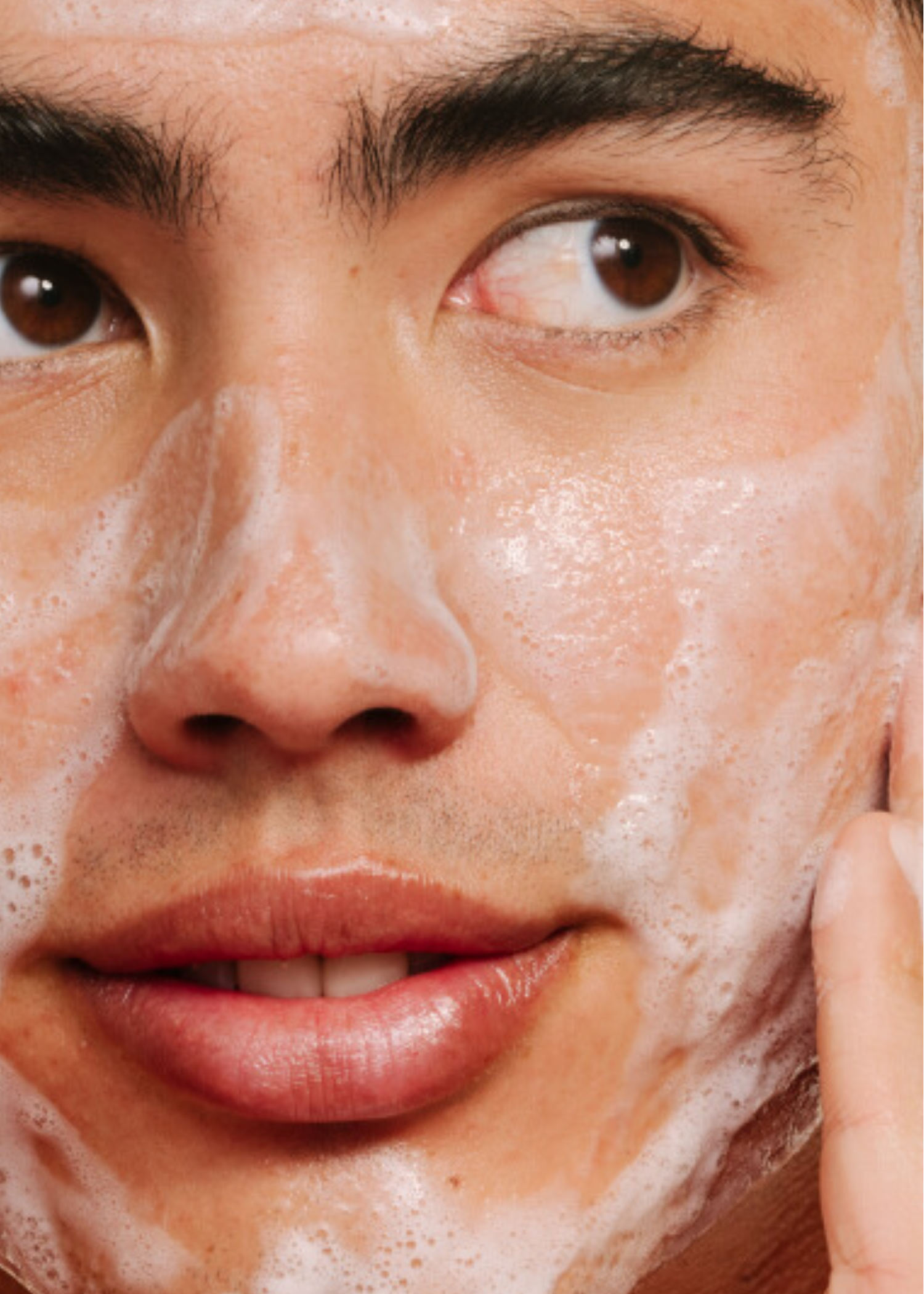 breakout clearing foaming wash